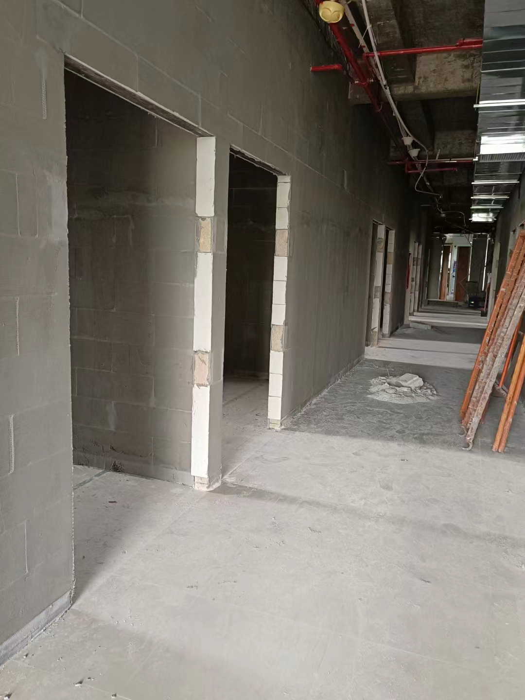 加气块隔墙施工场景